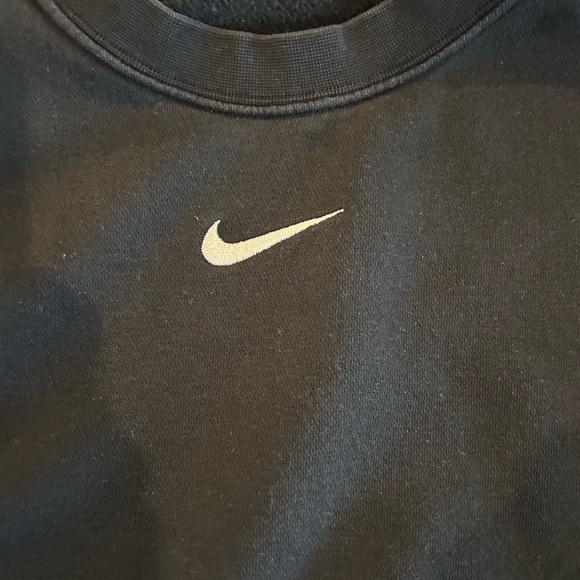 Nike Women's Black Crewneck Crop Sweatshirt - Picture 2 of 4